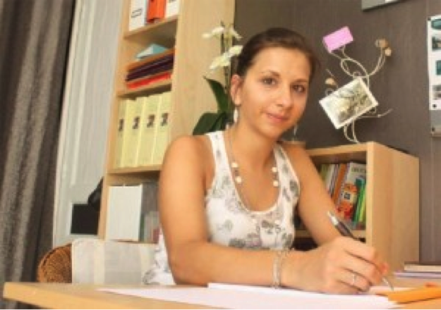 Céline Delabassée, diététicienne nutritionniste, à son bureau